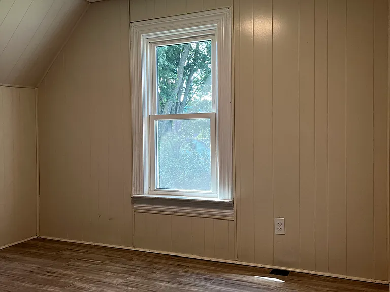 Upstairs Bedroom 3