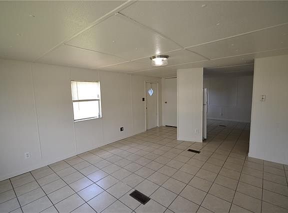 4th image of 117 1st St Lot 5