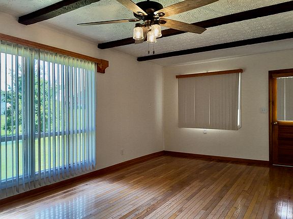 5th image of 144 Twin Maple Ln
