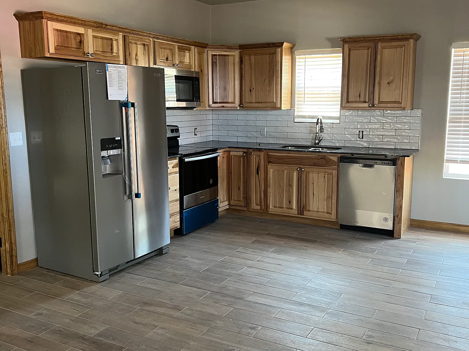 1 bed, 900 sqft, $1,200 — Photo 4