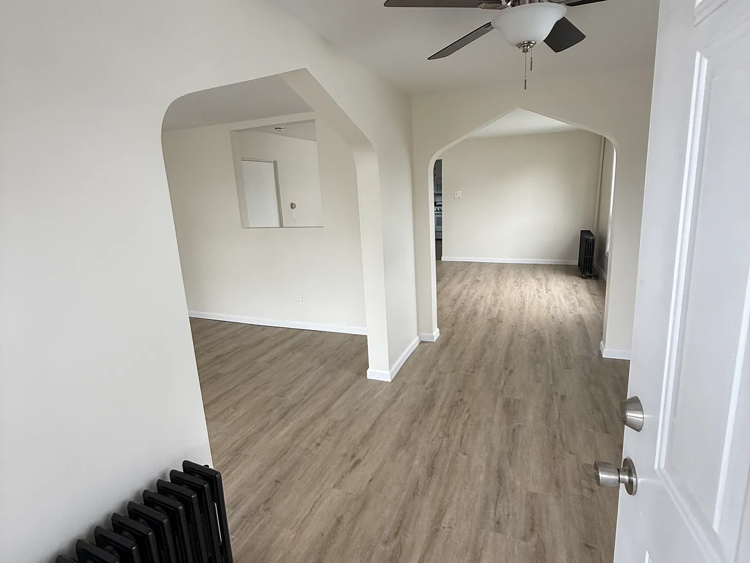 3 bed, 1.5 bath, 1500 sqft, $1,800 — Photo 4