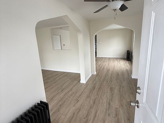 4th image of 425 W Grace St