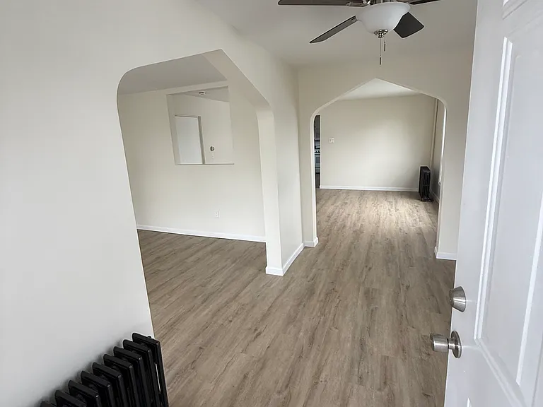425 W Grace St — Photo 4