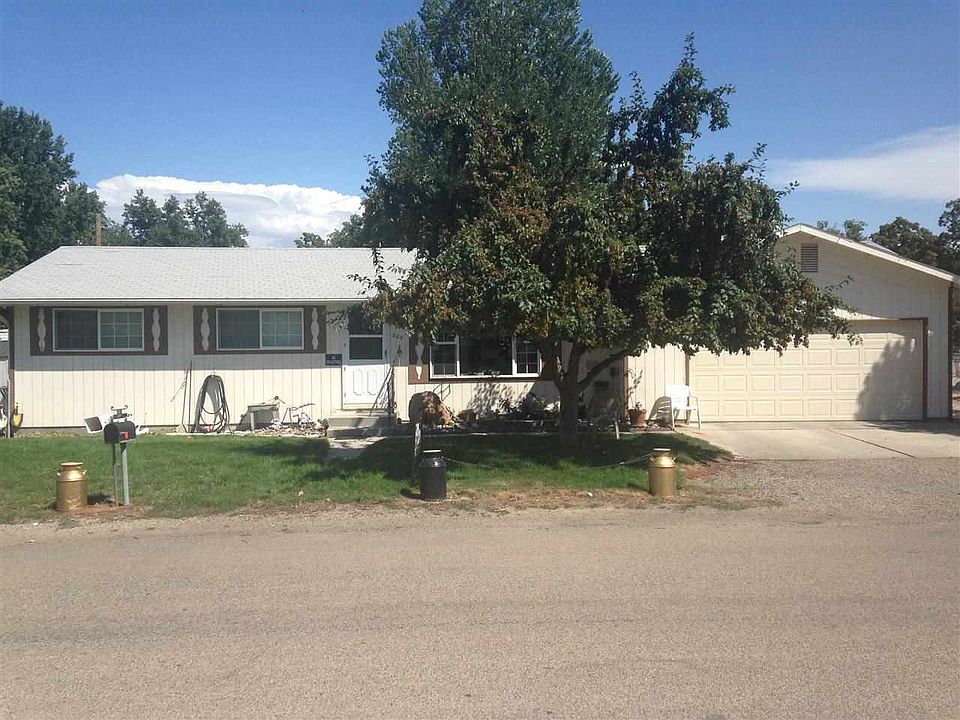 1st image of 208 McAuliffe Ave