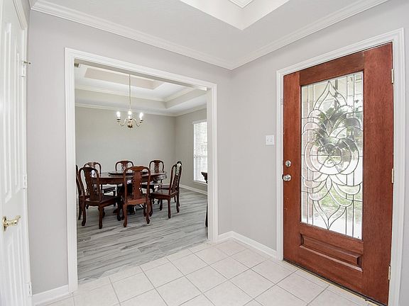 4th image of 2214 Meadows Blvd