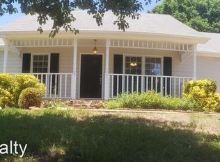 1715 Ridgeway Dr, Lawrenceville, GA 30044