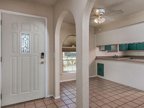 4th image of 1005 Santa Fe Trl