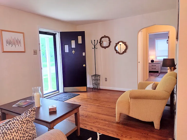 7145 Holly Hills Ave — Photo 8