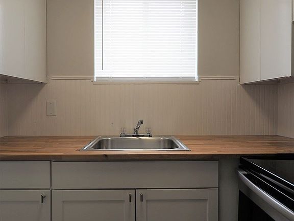 5th image of 3821 Itaska St APT 11