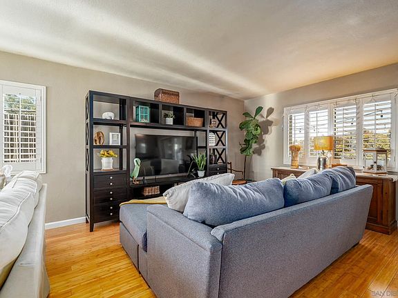 3rd image of 3554 Island Ave