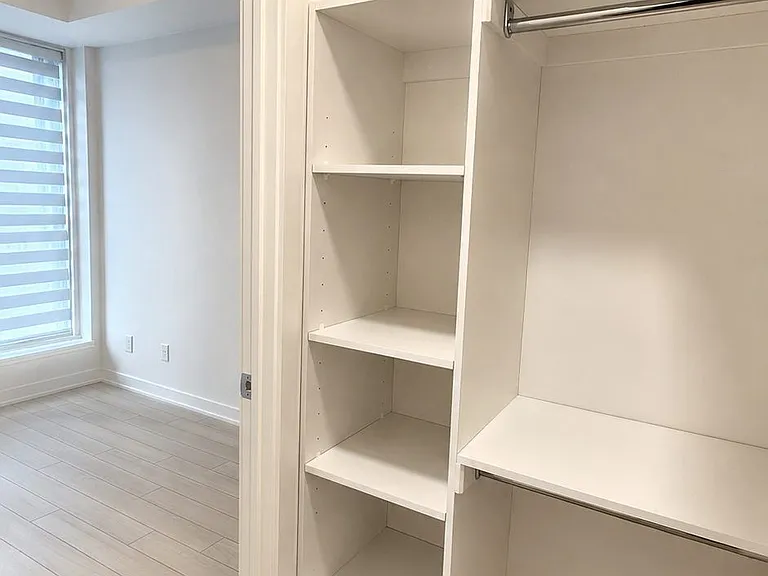 3071 Trafalgar Rd #401 — Photo 4
