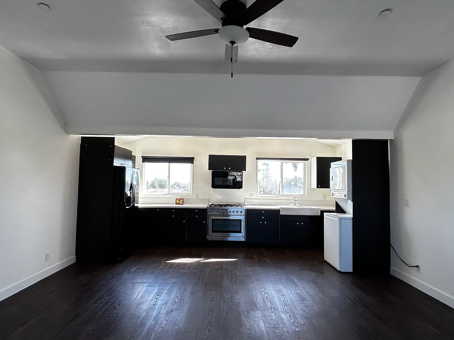3565 Luna Ave — Photo 3