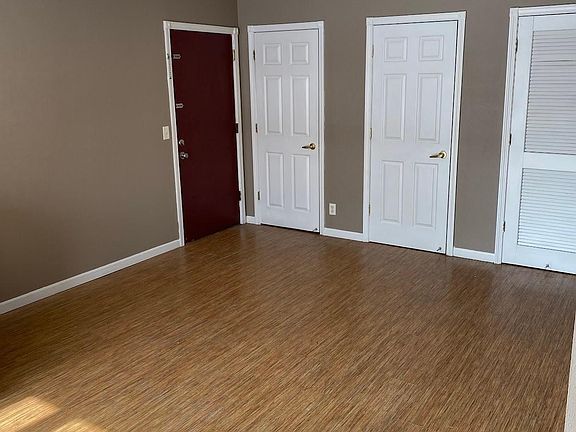 2nd image of 151 Island Park Dr NE APT 1