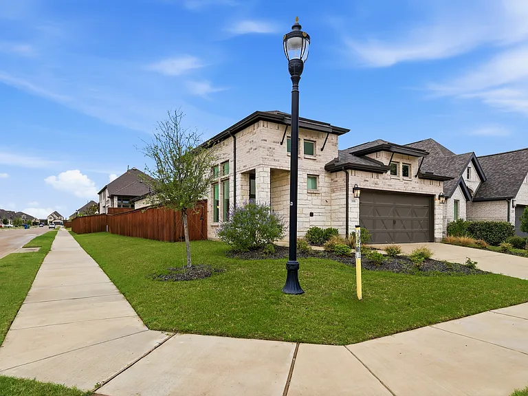3101 Bell Flower Dr — Photo 3