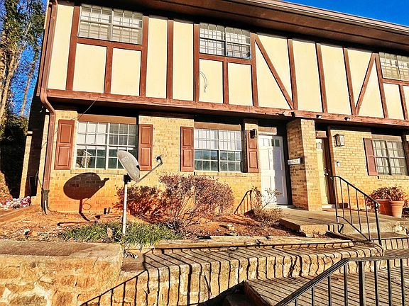 2nd image of 2946 N Dekalb Dr APT A
