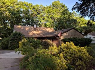 43 Charm City Dr, Port Jefferson Station, NY 11776