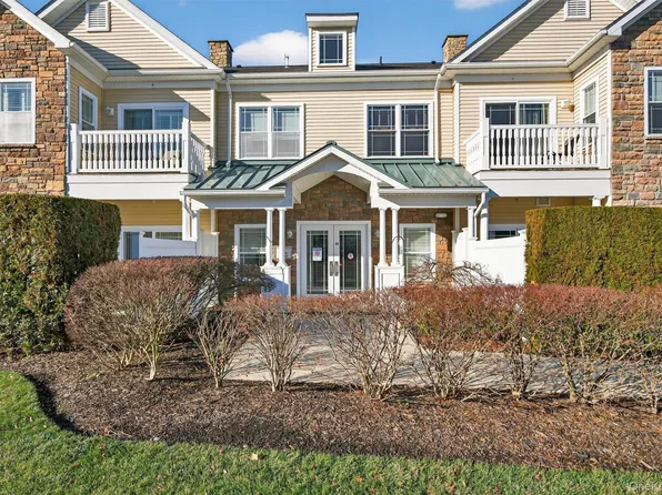 1311 Views Way, Pomona, NY 10970