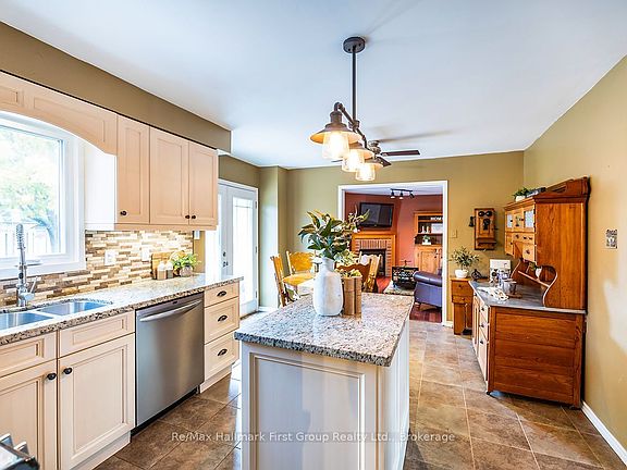 4th image of 278 Saint Joseph Rd