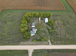 2993 Quaker Ln, Springville, IA 52336