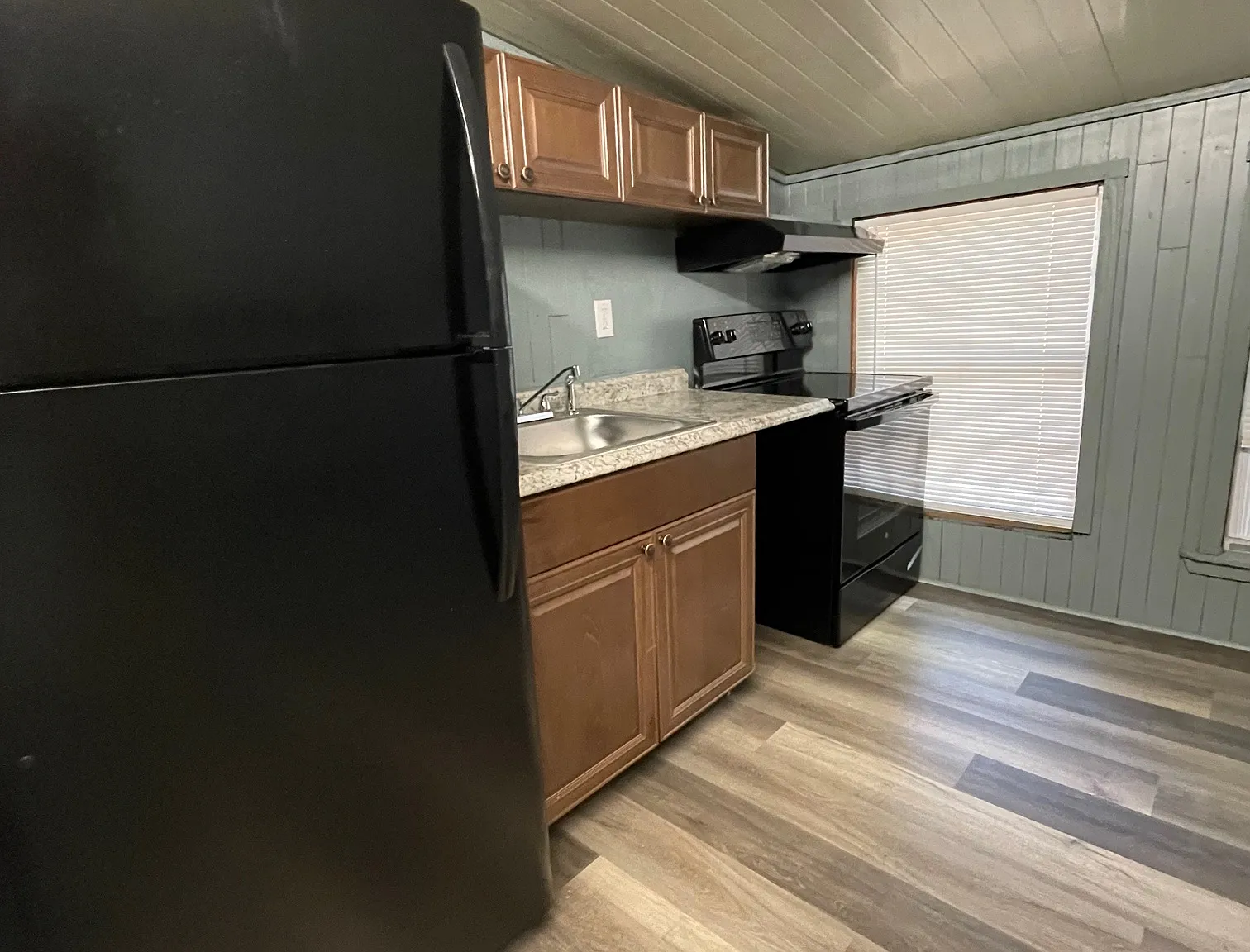 Studio, 786 sqft, $1,450 — Photo 2