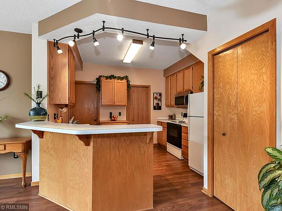 5th image of 15353 Greenhaven Ln APT 103