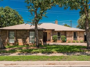3337 Derby Cir, Bedford, TX 76021