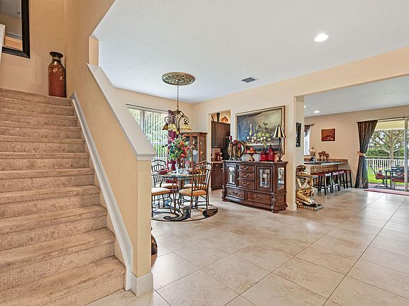 4th image of 2383 NW Padova St