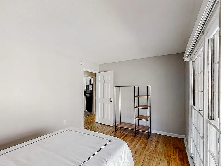 Castile Dr — Photo 1