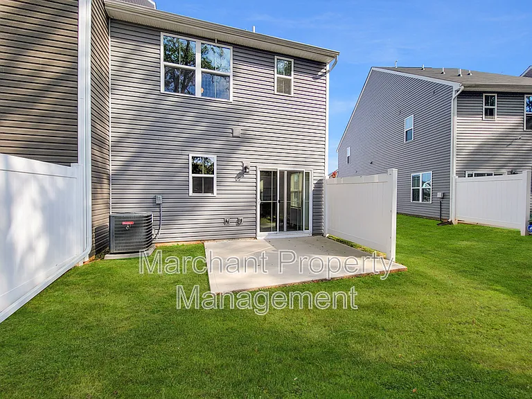 111 Marthawood Ln — Photo 35