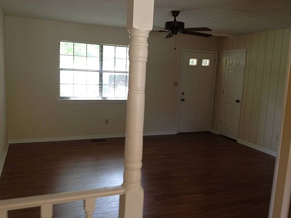 2nd image of 1597 Coombs Dr #1
