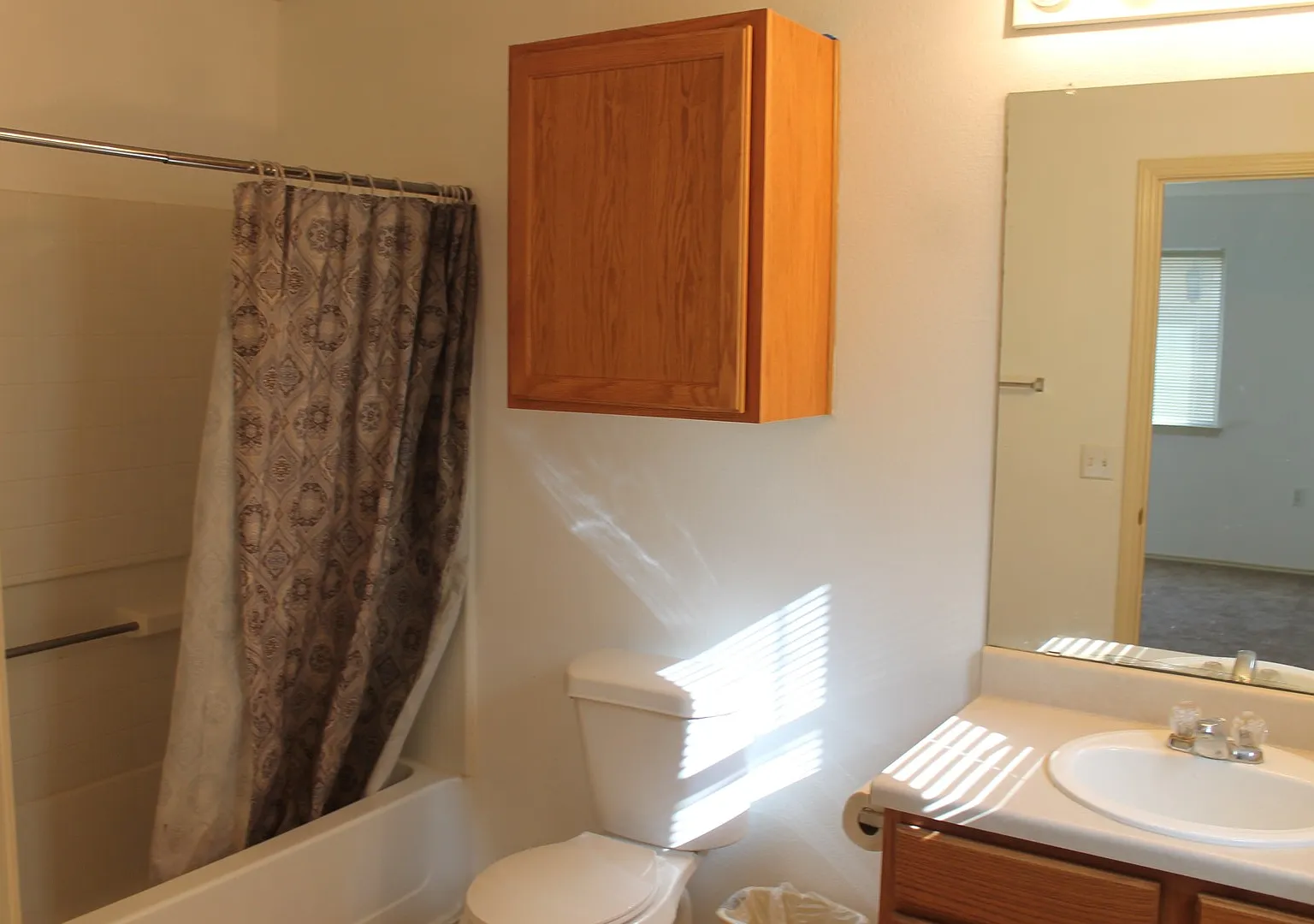 Beautiful Manor home for rent, 11512 Melstone Dr — Photo 4