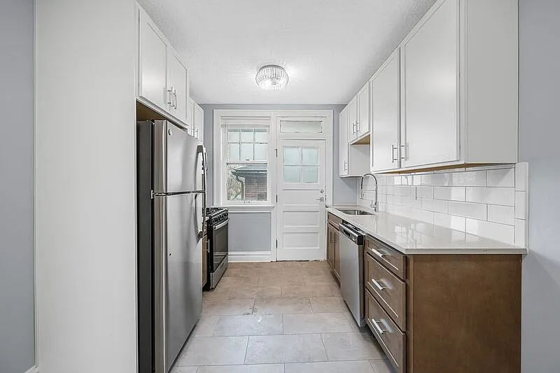 1 bed, 1.0 bath, 815 sqft, $1,145 — Photo 4