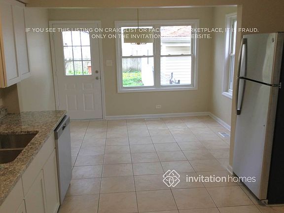 5th image of 358 N 2nd Ave