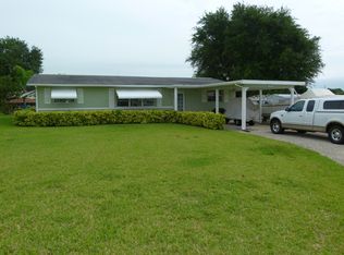 1033 Oak St, Okeechobee, FL 34974
