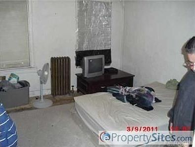 5th image of 644 Glenmore Ave
