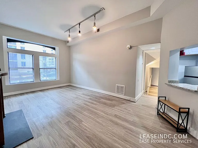 1007 New Hampshire Ave NW #2 — Photo 3