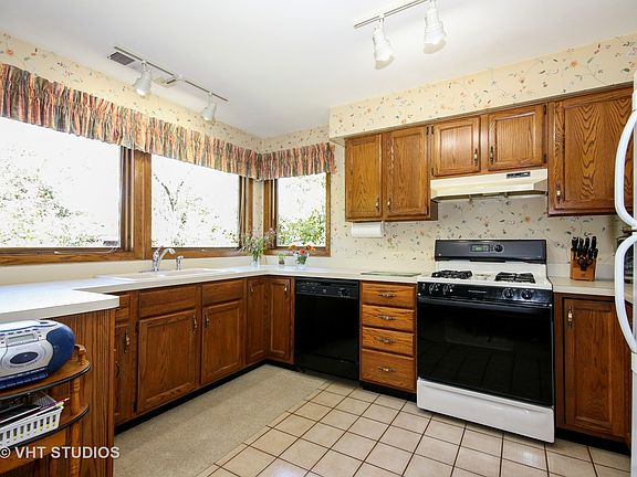5th image of 11812 S Brookside Dr APT 202