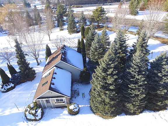 5th image of 950 Mark Ave N