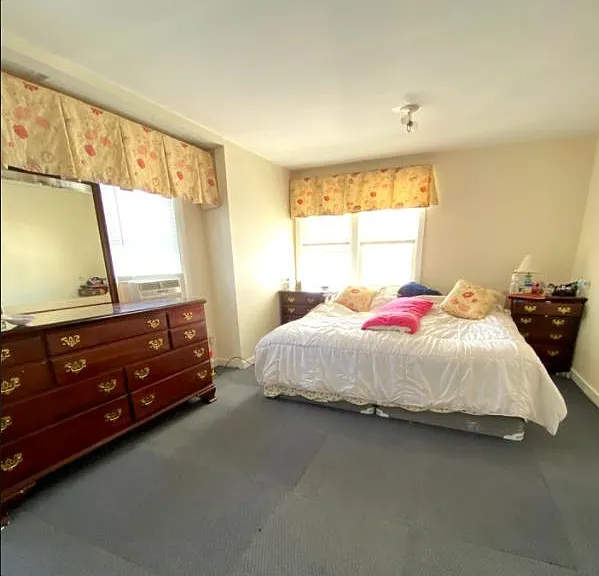 47 Lawrence Ave — Photo 6