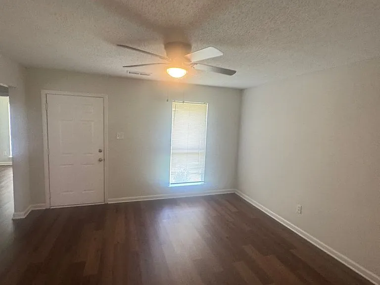 4567 Addington Dr — Photo 6