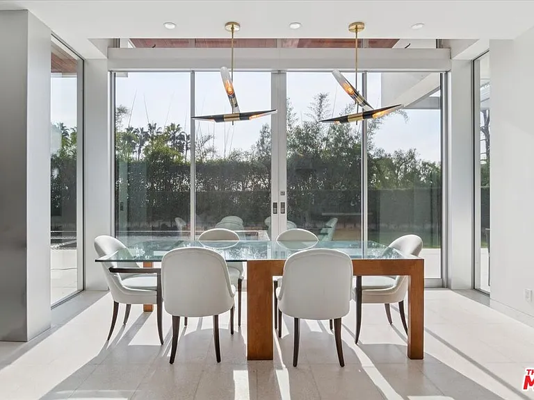 1232 Sunset Plaza Dr — Photo 11
