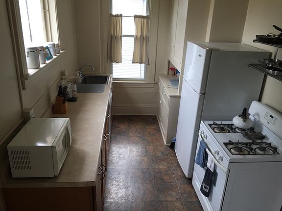 4th image of 5915 Elwood St Floor 2