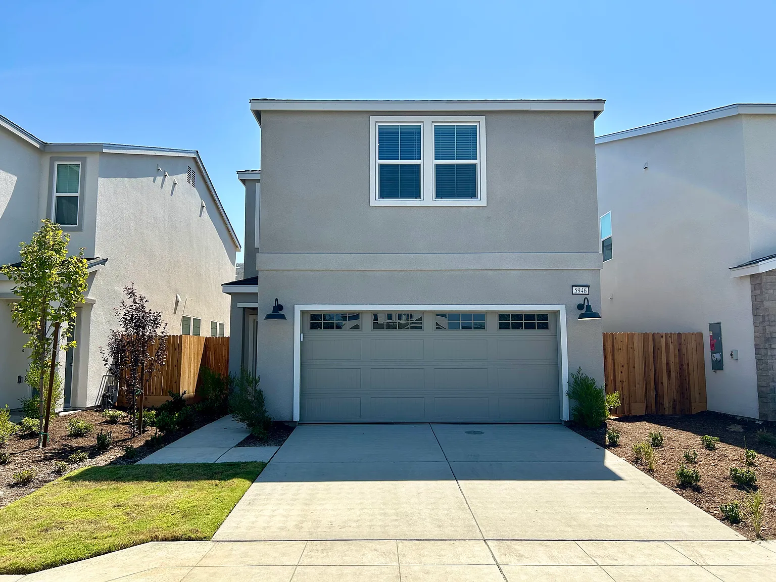 3 bed, 2.5 bath, 1786 sqft, $2,600 — Photo 2