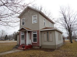 808 N Market St, Winamac, IN