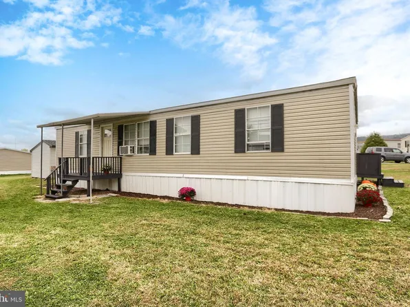 292 Dallas Dr, Grantville, PA 17028