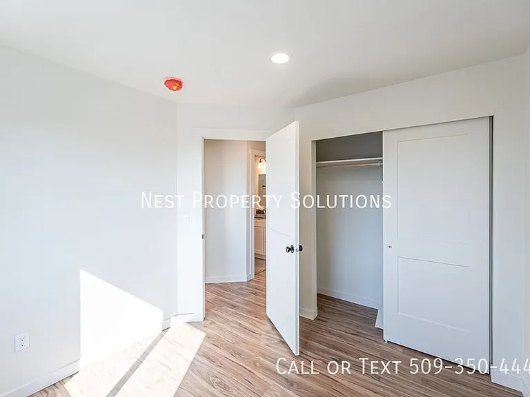 1070 S Grand Dr #B — Photo 59