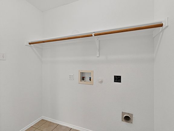 4th image of 4184 Capstone Dr