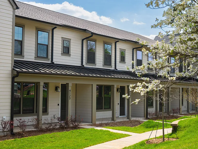 HARMON Jefferson Village by Crescent Communities — Photo 38
