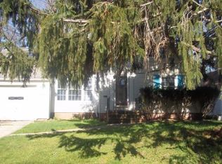 4585 E Berwald Rd, South Euclid, OH 44121