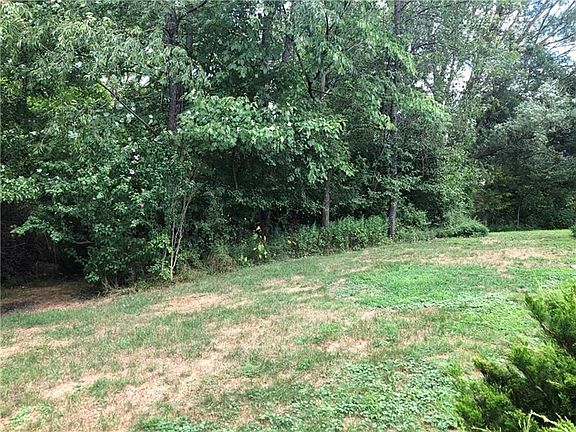 4th image of 121 Danko Ln